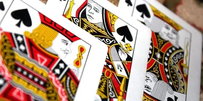 Luật chơi Liêng cực kỳ đơn giản và dễ dàng nắm bắt